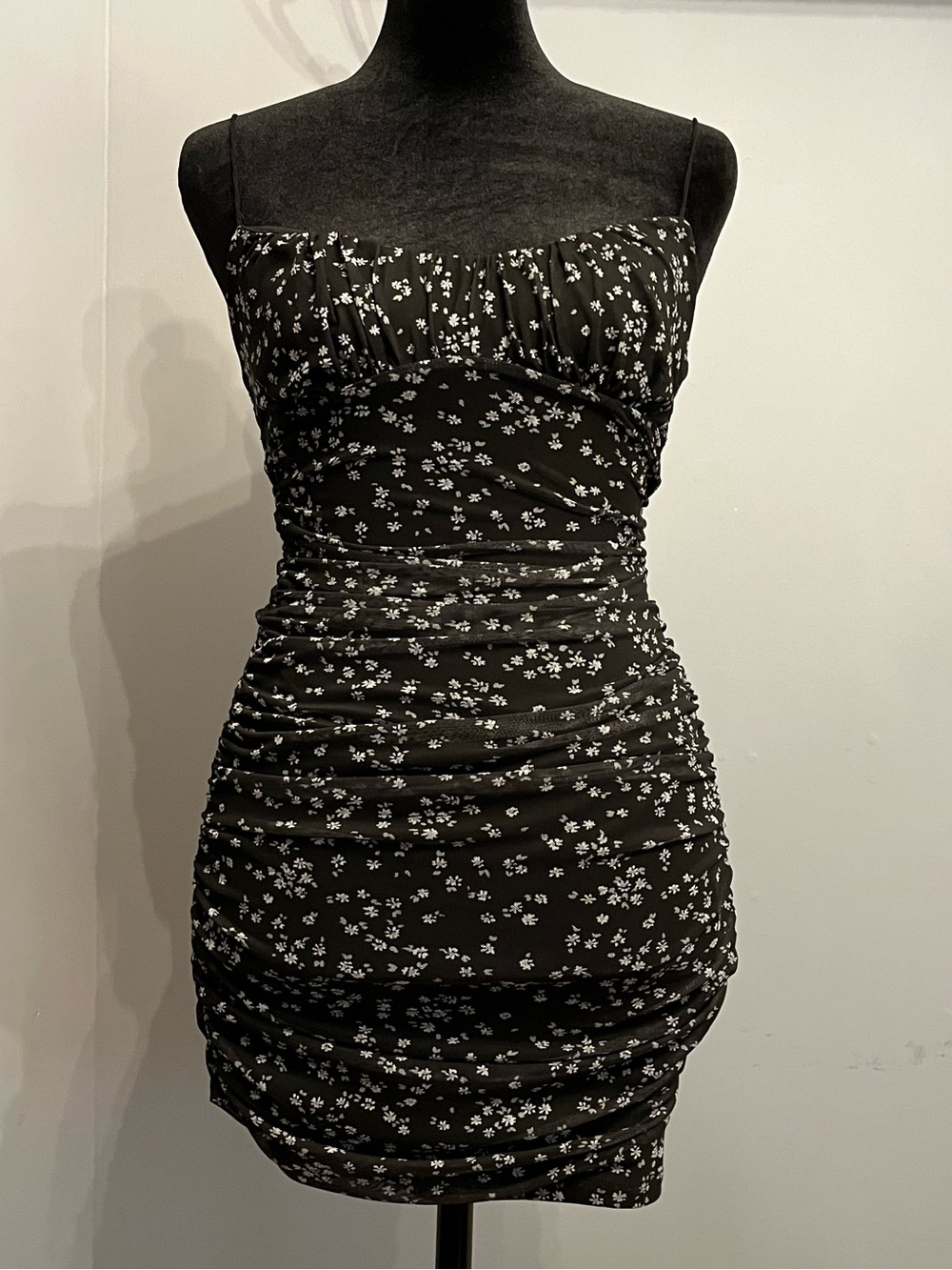 Garage Black and White Floral Ruched Bodice Bodycon Mini Dress, size XS